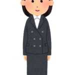 スーツ女性